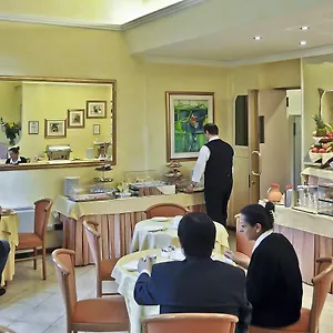 Otel Lloyd, Milano