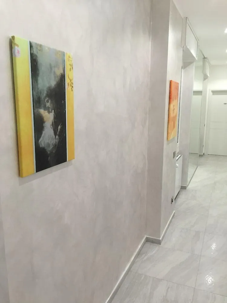 Picaflor Art & Rooms Milan 2*,
