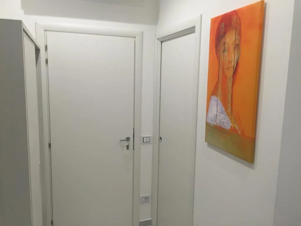 Picaflor Art & Rooms Milan Italy